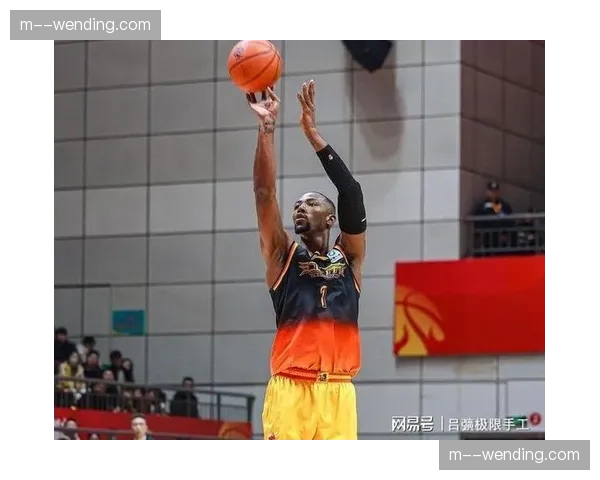 江苏贾尔斯20分7篮板7助攻 全面表现助力球队逆转